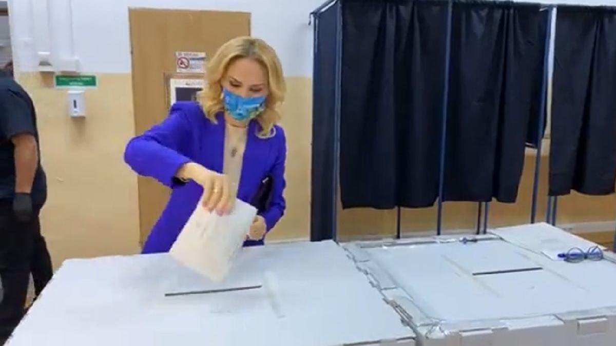 Alegeri locale 2020. Gabriela Firea a votat: Mă bucur că sunt primul alegător din această secție