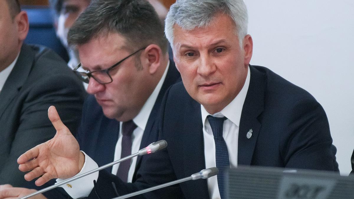 Senatorul Daniel Zamfir: “Vătaful de la Finanțe va fi penal”