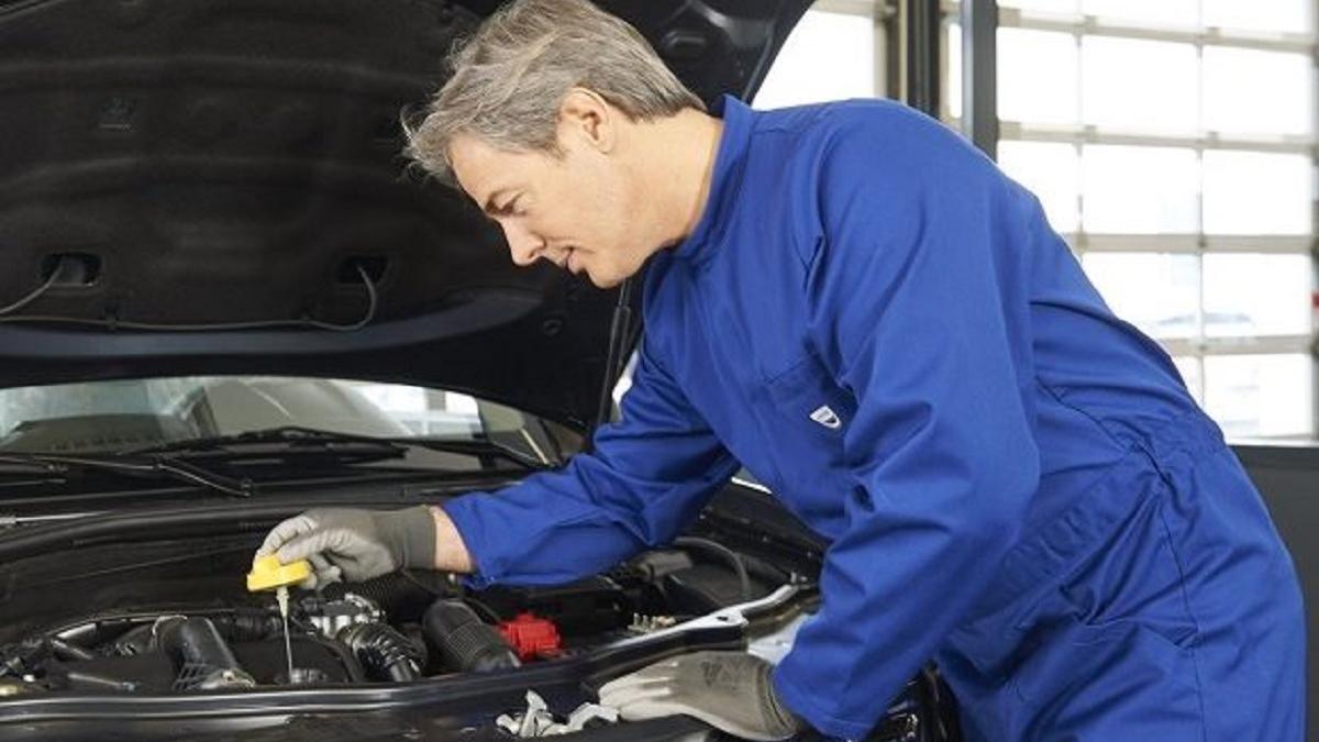 Control la aeroporturi: Dacia, des în service