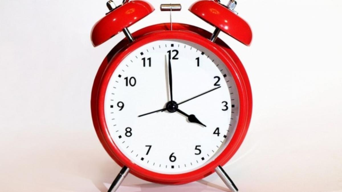 Astăzi trecem la ora de iarnă: ora 04.00 va deveni ora 03.00.