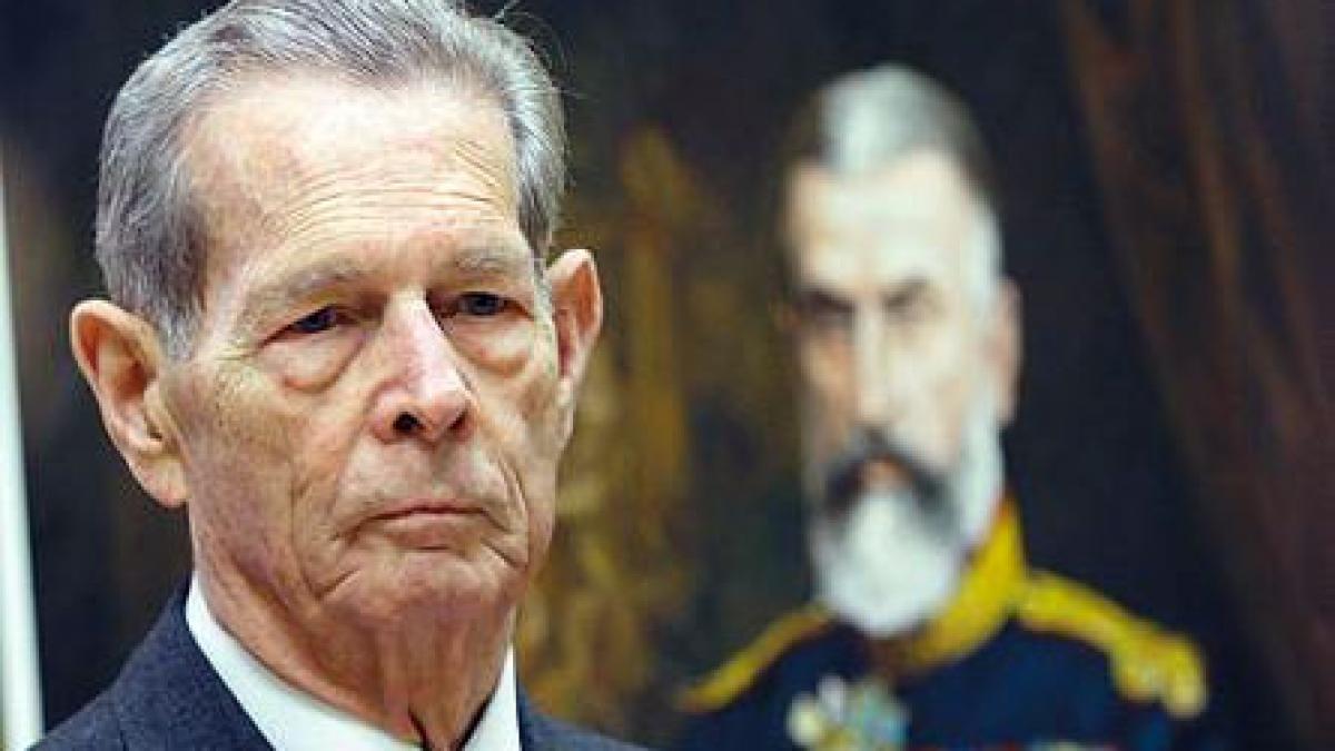 Ceremonii la bustul regelui Mihai din Capitală, la 99 de ani de la nașterea fostului suveran