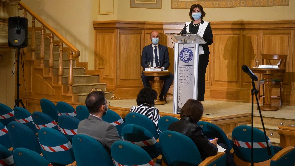 Evaluări pentru teze, planuri de digitalizare