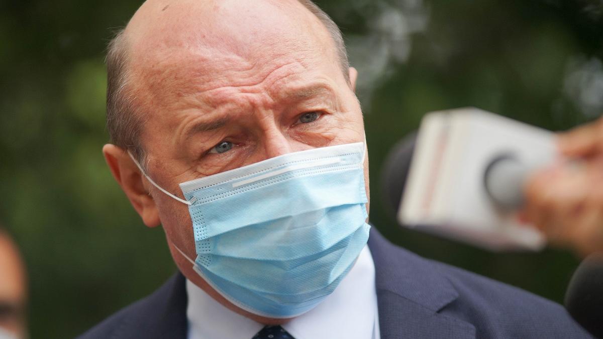 Coronacriza: Băsescu îi demolează pe „inconștientul” Orban și „gașca de lătrăi liberali”