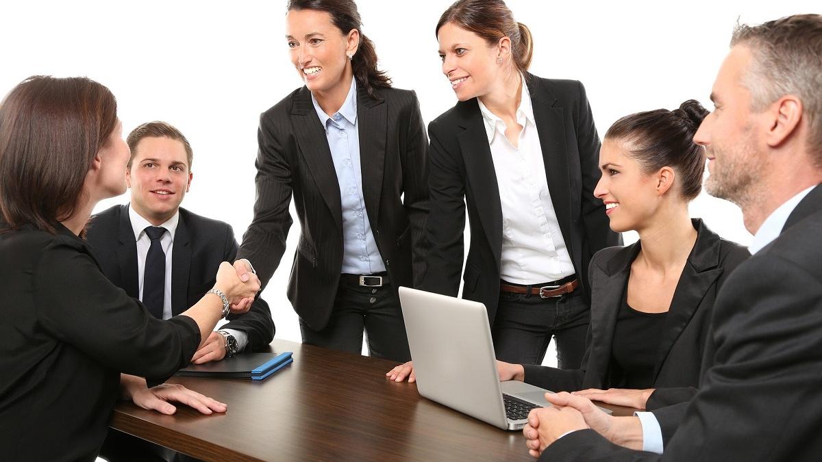 Recrutarea migrează către adaptarea la organizație