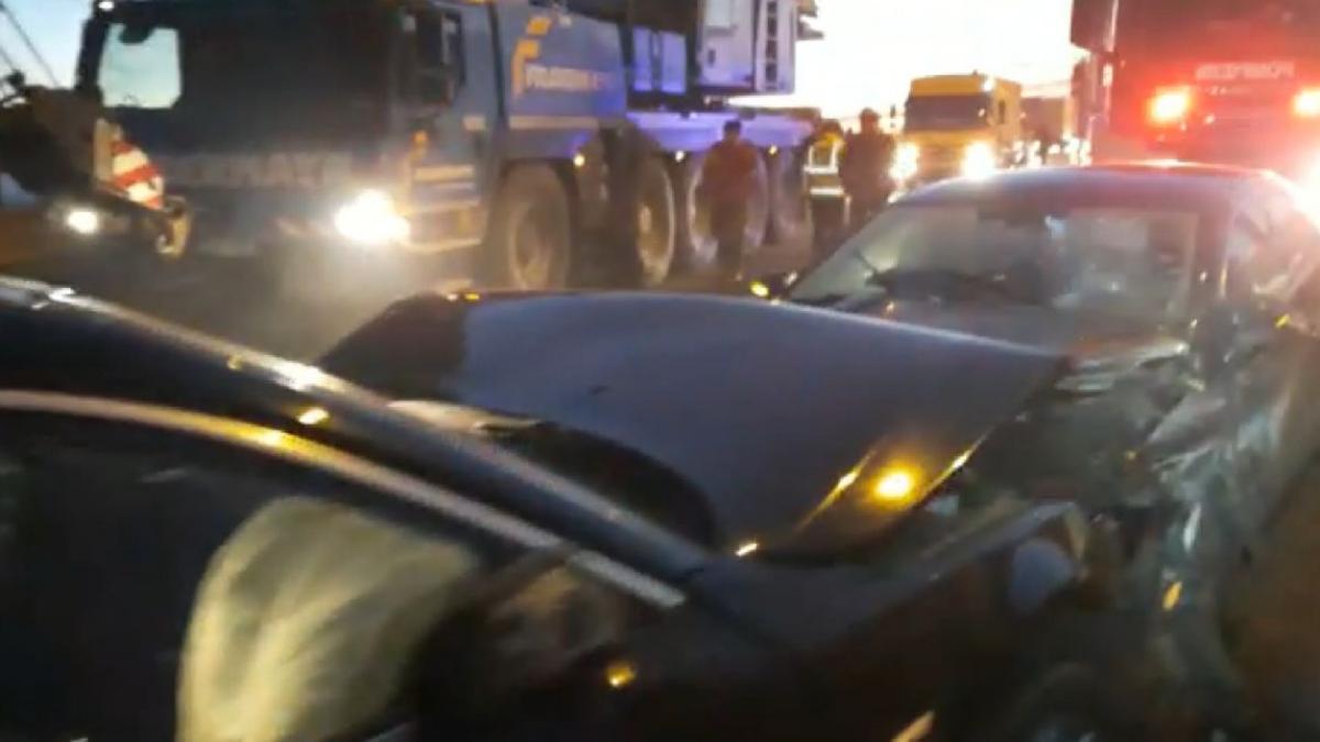 Accident în lanț pe Autostrada București-Pitești. Zece mașini au fost implicate. Șase persoane au fost rănite