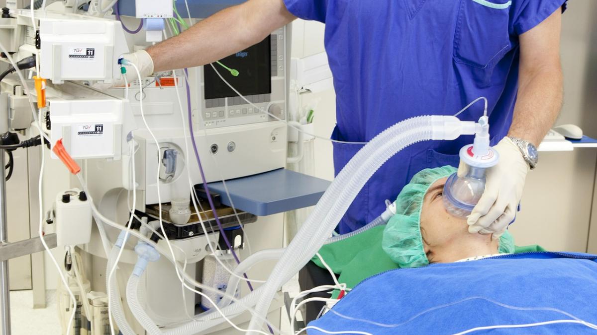 Omagiu pentru medicii români care luptă împotriva COVID 19