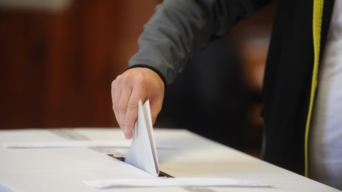 Incident în Brăila: Un alegător a primit un buletin de vot pe care era aplicată ștampila „Anulat”