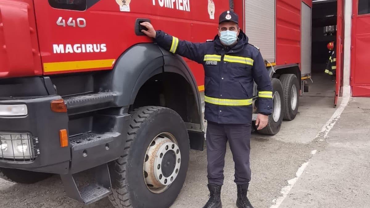 Întâmplare fericită la Dorohoi. Un om leșinat într-un magazin, salvat întâmplător de un pompier