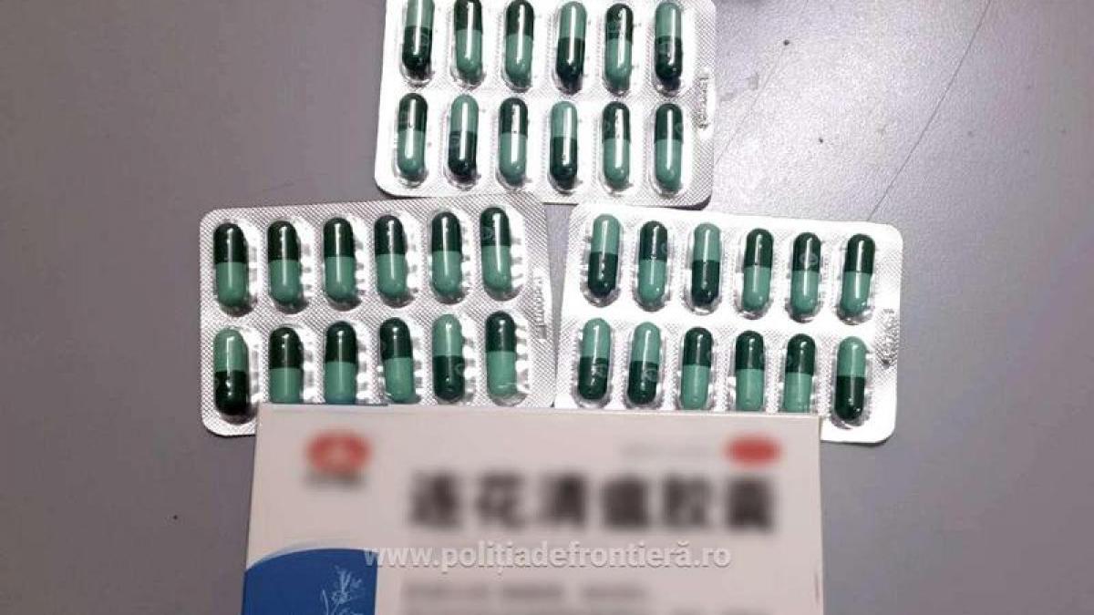 Mii de pastile contrafăcute, care urmau să fie vândute ca tratament anti-COVID-19, descoperite în Vama Giurgiu