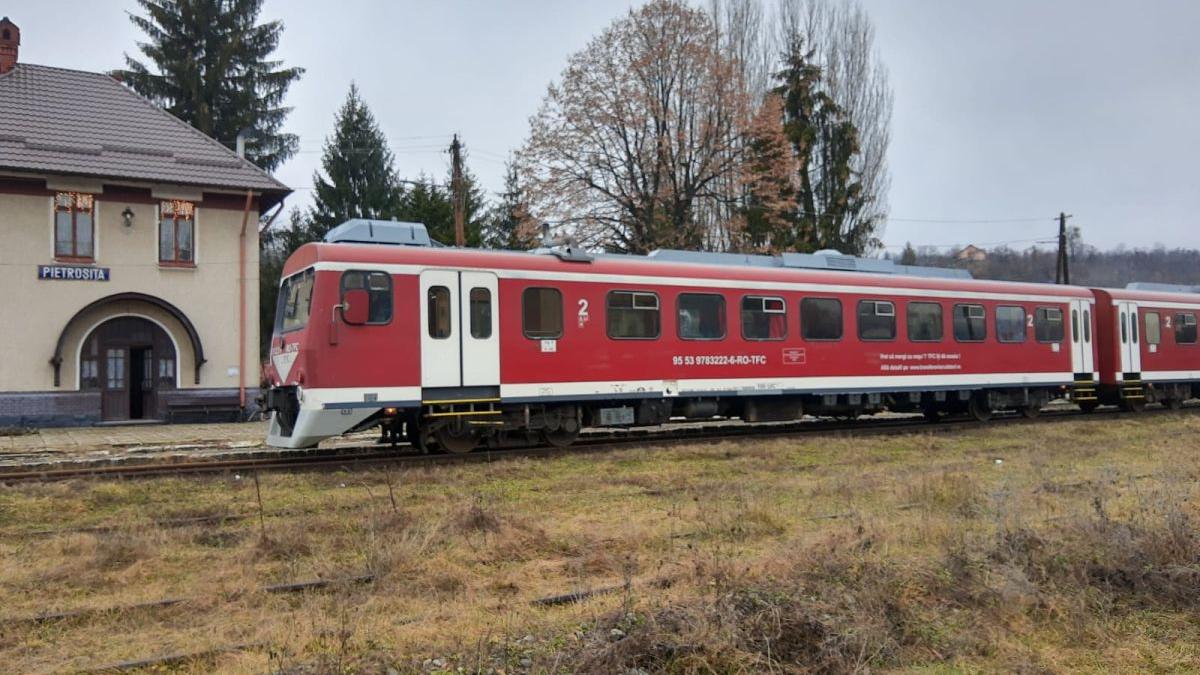 Trenul s-a întors în Gara Pietroșița, în nordul județului Dâmbovița