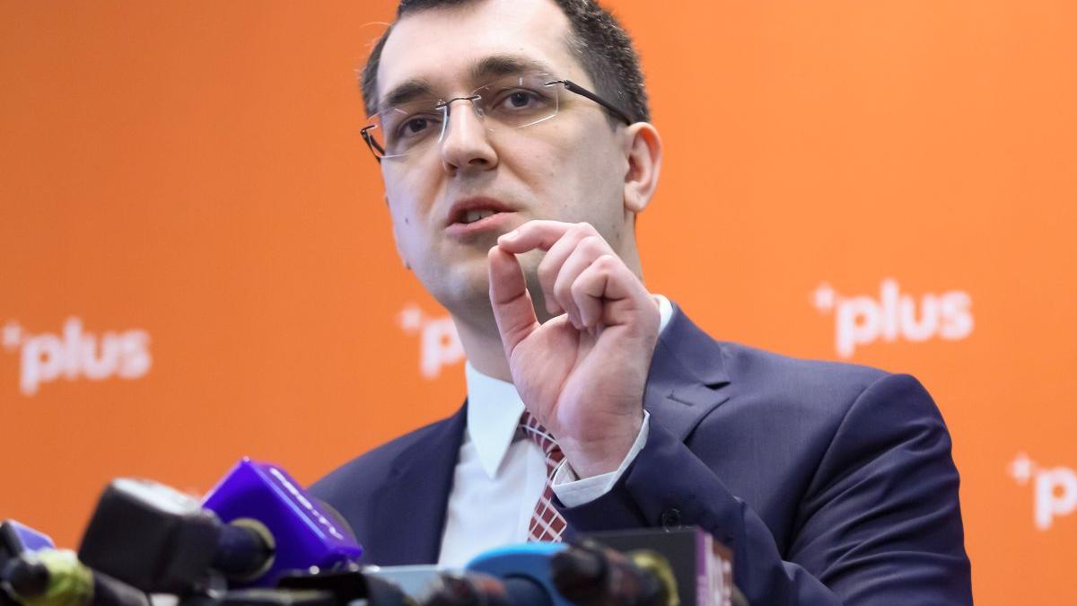 Vlad Voiculescu îl atacă pe Nicușor Dan 