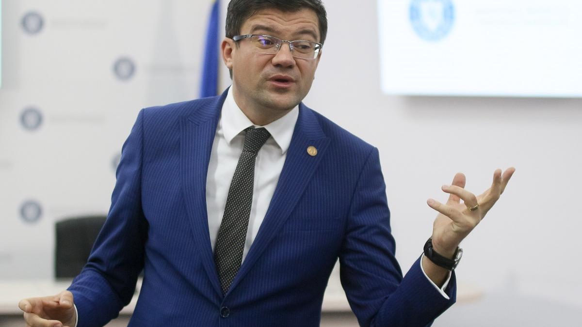 Ex-ministrul Costel Alexe, din Guvernul Orban, acuzat de DNA că a luat șpagă 22 de tone de tablă