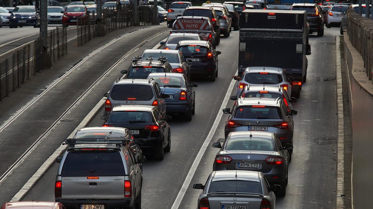 Piaţa auto a pierdut din viteză în 2020