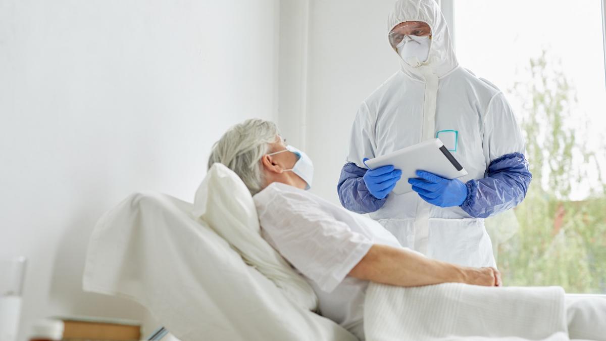 Studiu românesc unic în lume care ar putea contribui la scăderea mortalităţii COVID-19