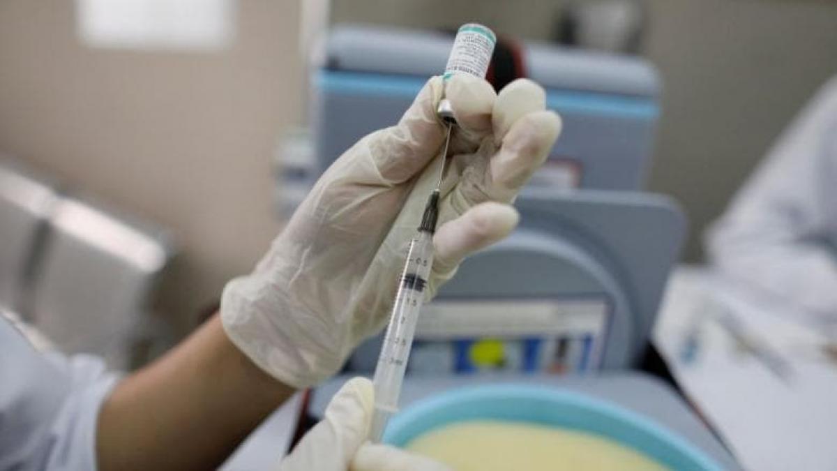A început vaccinarea polițiștilor și jandarmilor care își desfășoară activitatea pe teren