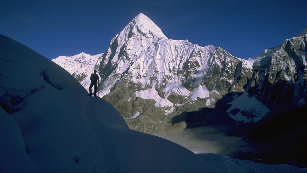 O echipă de alpiniști nepalezi face istorie și cucerește iarna vârful K2!