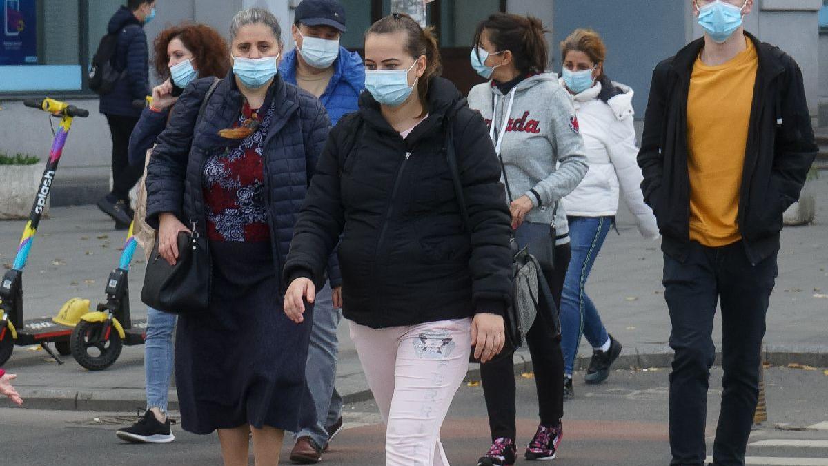 Octavian Jurma, despre scăderea spectaculoasă a ratei de infectare din București: Sunt adesea zile în care se scad mai multe cazuri decât au fost declarate oficial, rezultând zile cu un număr negativ de cazuri noi