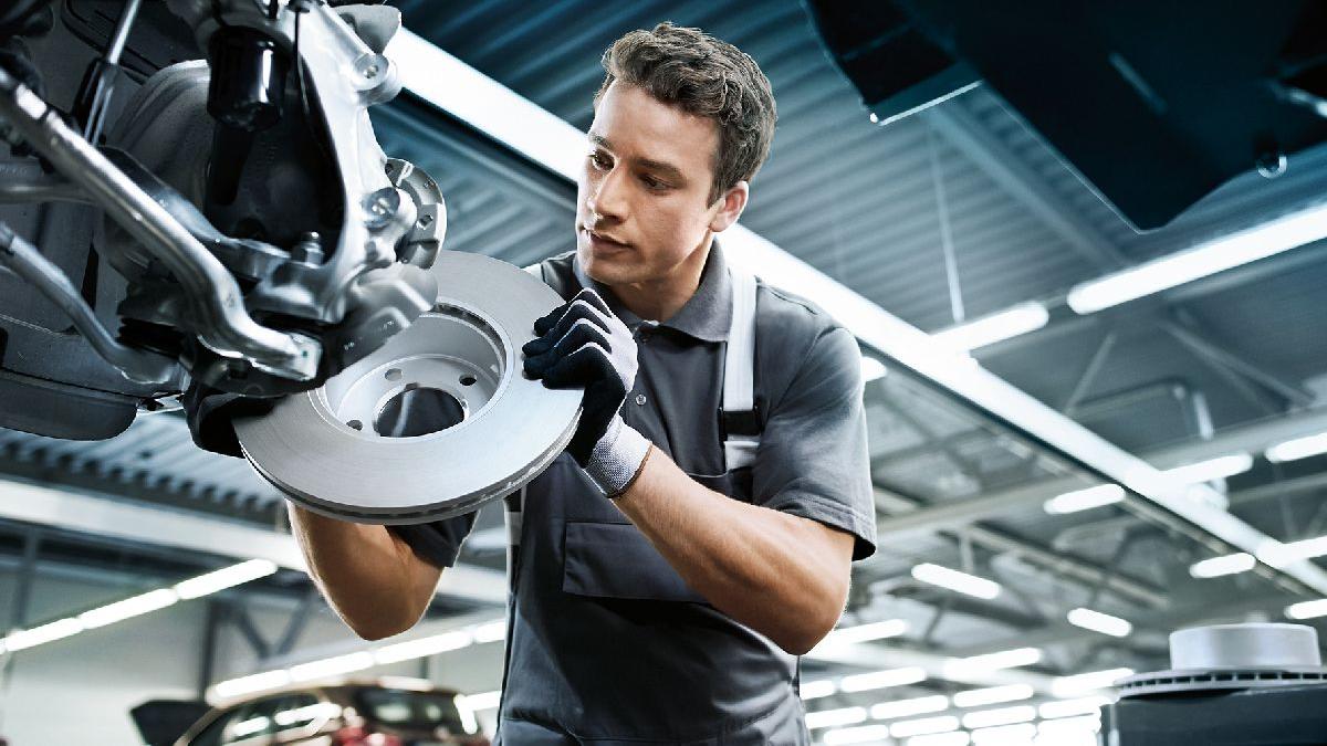 Producţia naţională de autoturisme a scăzut cu 10,67%, în 2020 