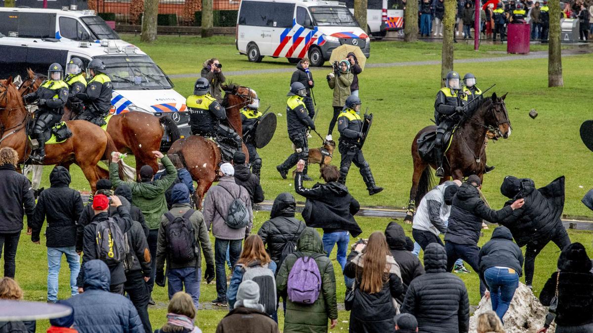 Noi proteste, în Olanda, faţă de restricţiile antiepidemice