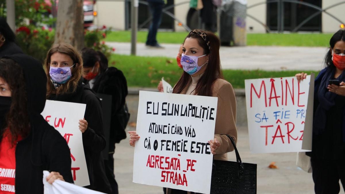 Femei în pandemie: şomaj, violenţă, teamă
