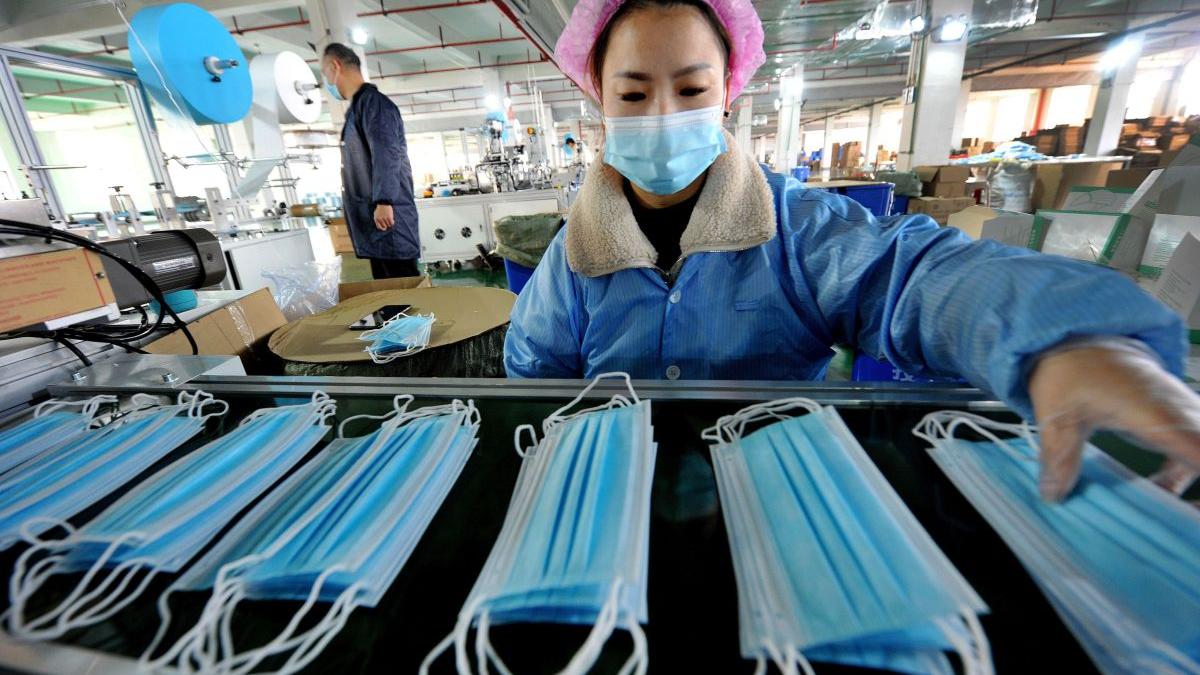 China a vândut 35 de măşti pentru fiecare persoană din lume