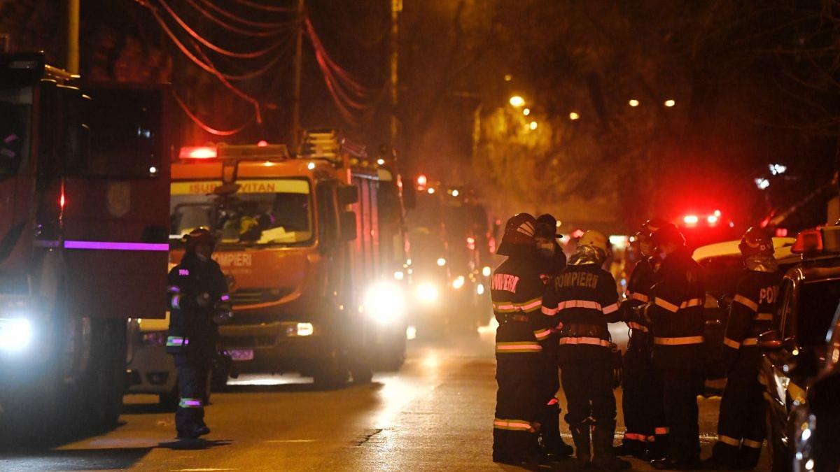 Exclusiv Antena 3. Mărturia unui martor la incendiu de la Matei Balș: „A fost o bubuitură tare de tot, ziceai că e bombă. Am văzut numai fum la parter”
