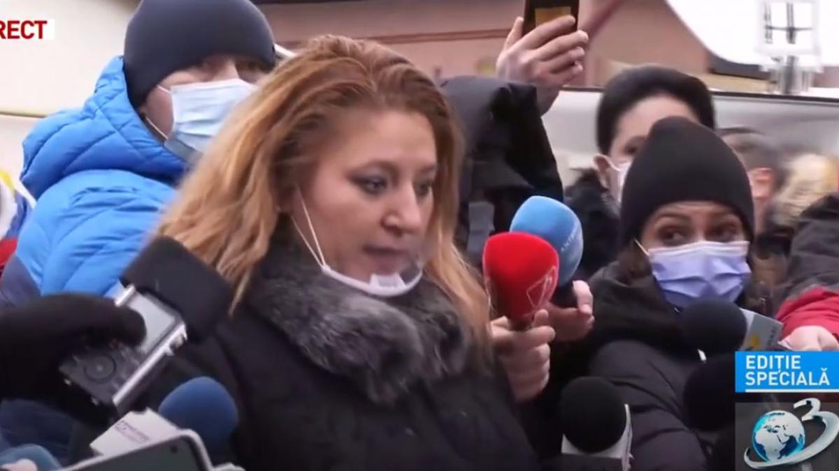 Diana Șoșoacă, la Spitalul Matei Balș: Cât timp au ars oamenii ăia acolo, de au murit carbonizaţi? 