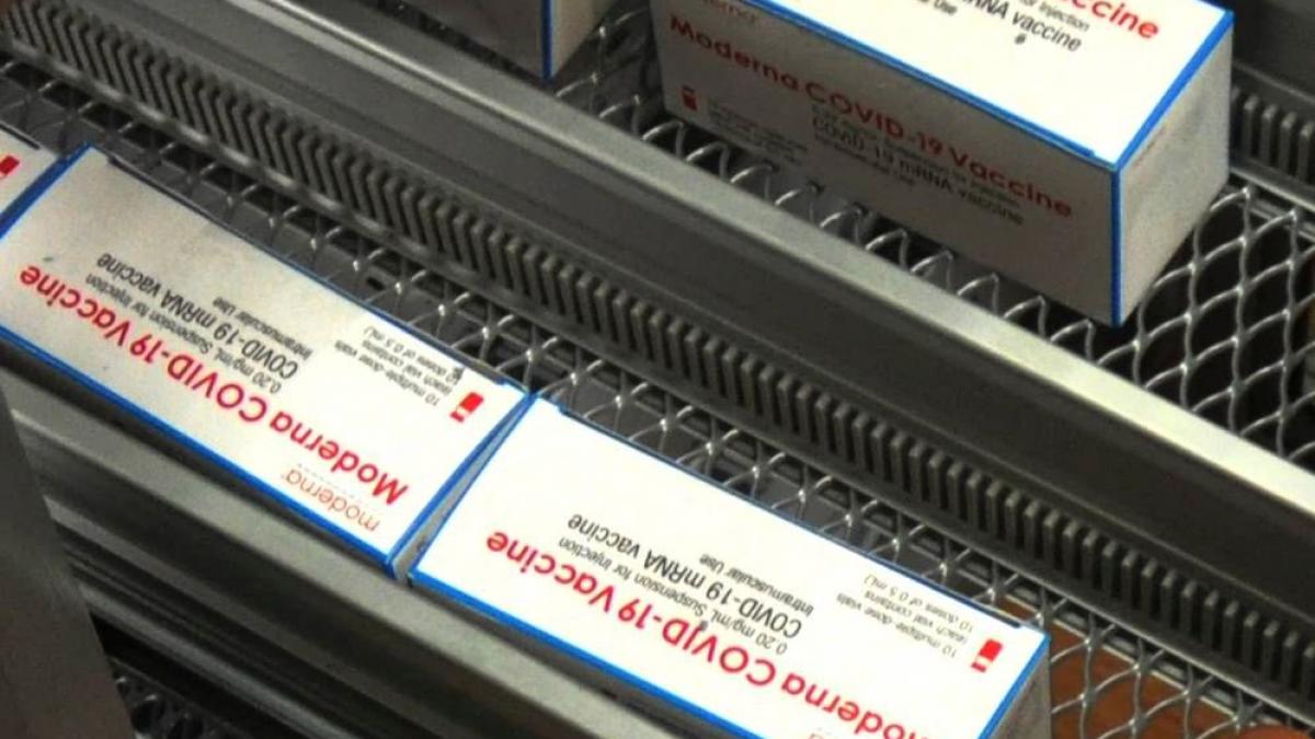 A treia tranșă de vaccin Moderna va ajunge mâine la Institutul „Cantacuzino”