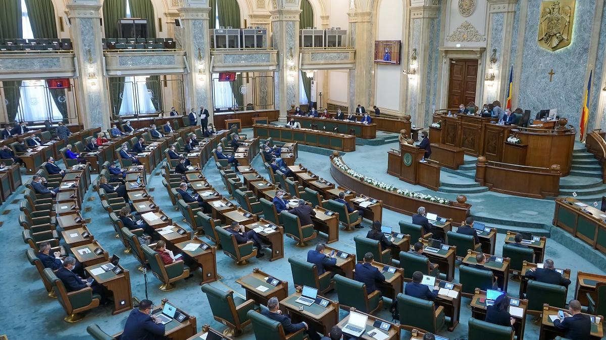 31 de senatori și colecția lor privată de bijuterii și opere de artă de 1,7 milioane de euro