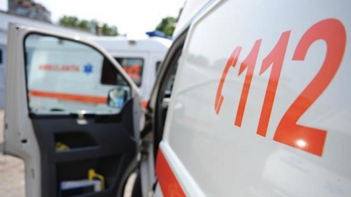 Un soldat aflat în timpul liber a salvat o bătrână dintr-un incendiu. Salvatorul a ajuns la spital