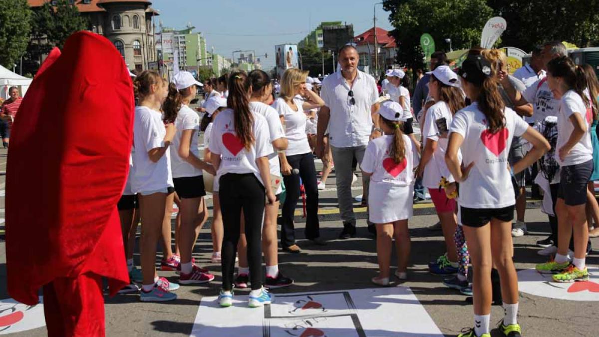 Ministerul Sănătății e de acord cu renunțarea la mască în timpul orelor de sport din aer liber
