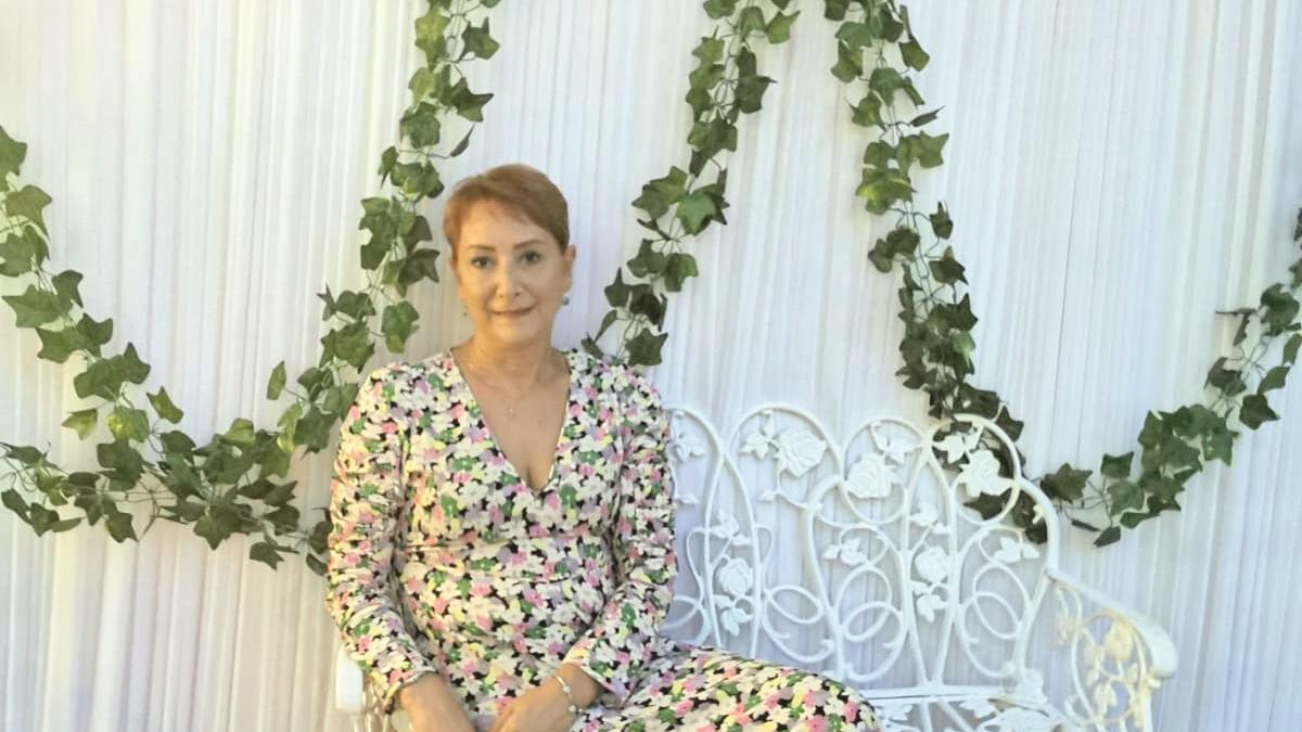 (P) Secretele hainelor sunt spuse de nasturi și de accesorii
