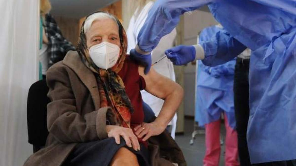 O femeie de 105 ani, mesaj după a doua doză a vaccinului: Este singura soluție să scăpăm