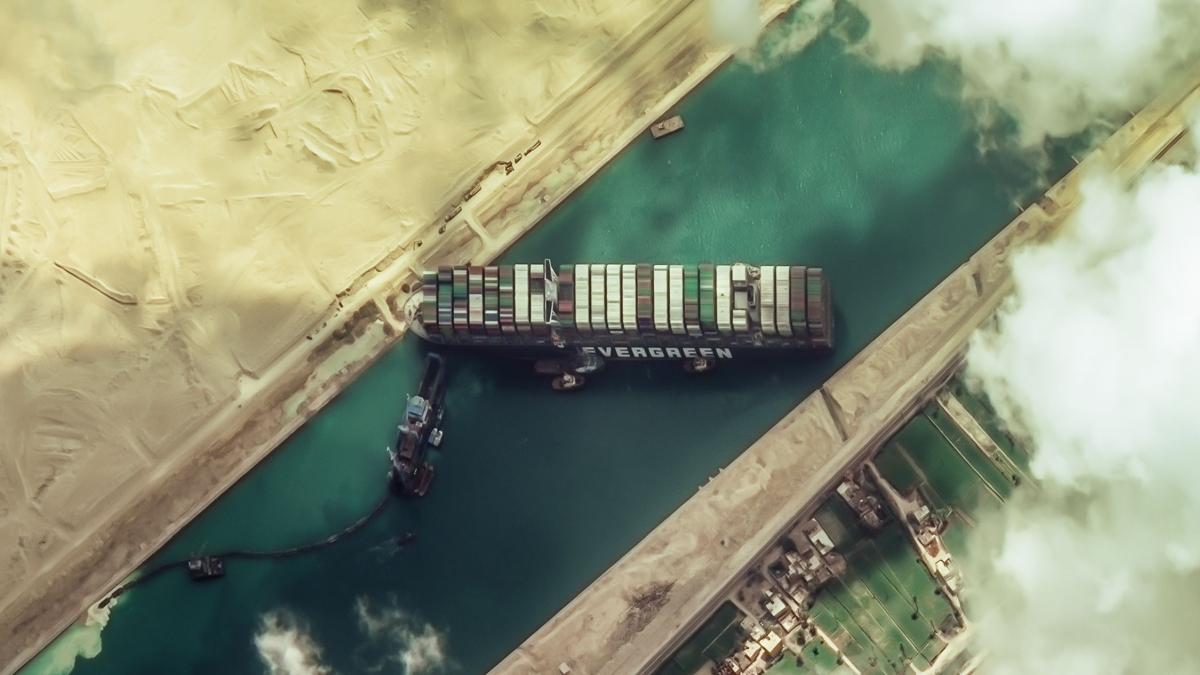 Canalul Suez a fost deblocat. Nava Ever Given a fost pusă în circulație