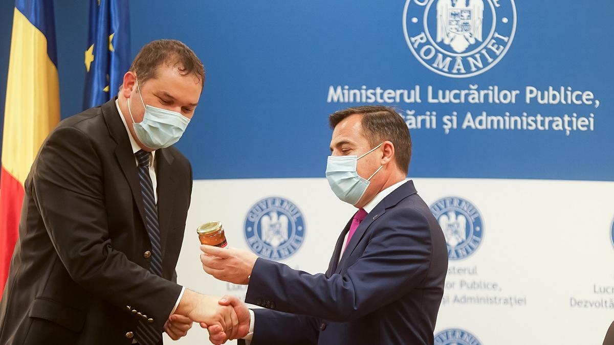 Continuă sarabanda construirii bazelor sportive. 40 de milioane de lei investiți într-o singură lună