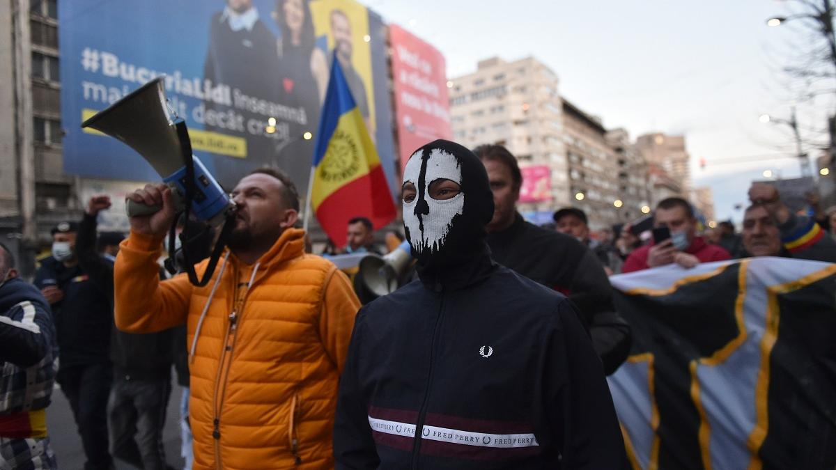UPDATE Amenzi aplicate după protestul din București împotriva restricțiilor impuse în contextul pandemiei