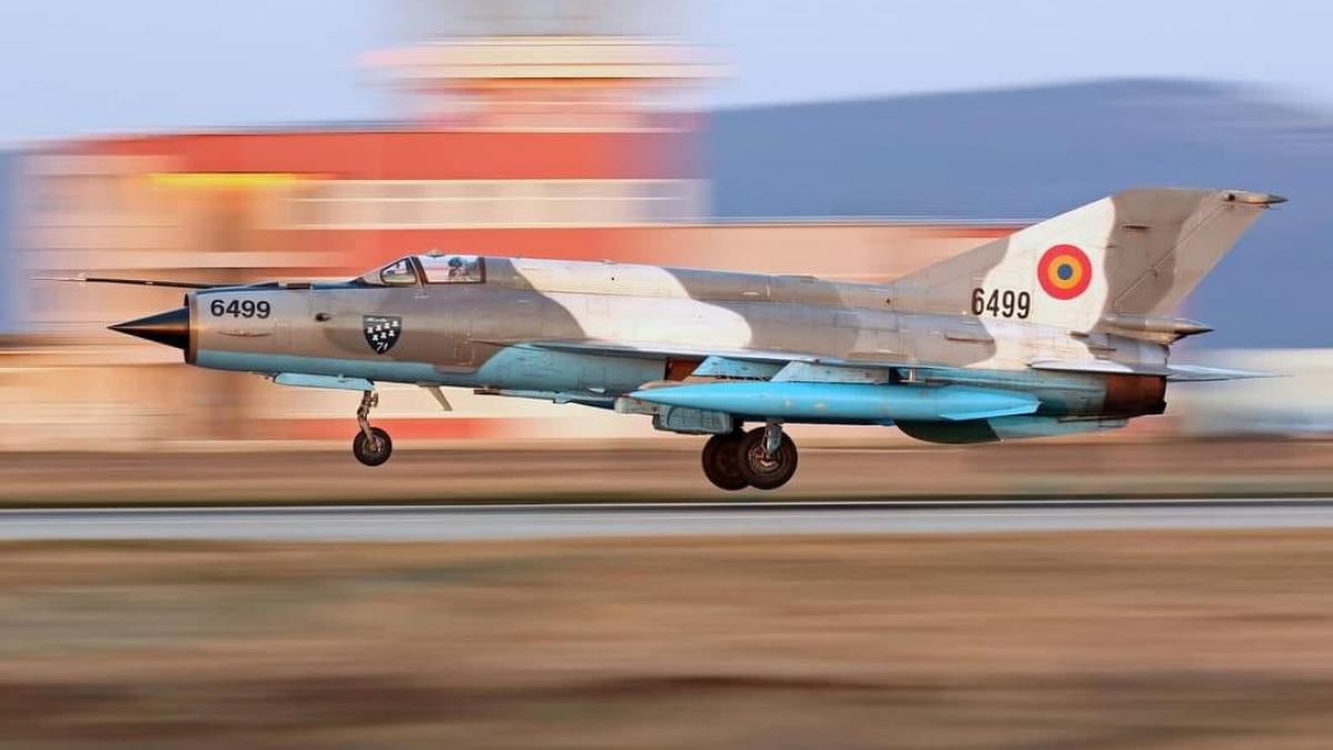 UPDATE Un avion militar MiG-21 LanceR s-a prăbușit în Mureș. Starea de sănătate a pilotului Andrei Criste este stabilă