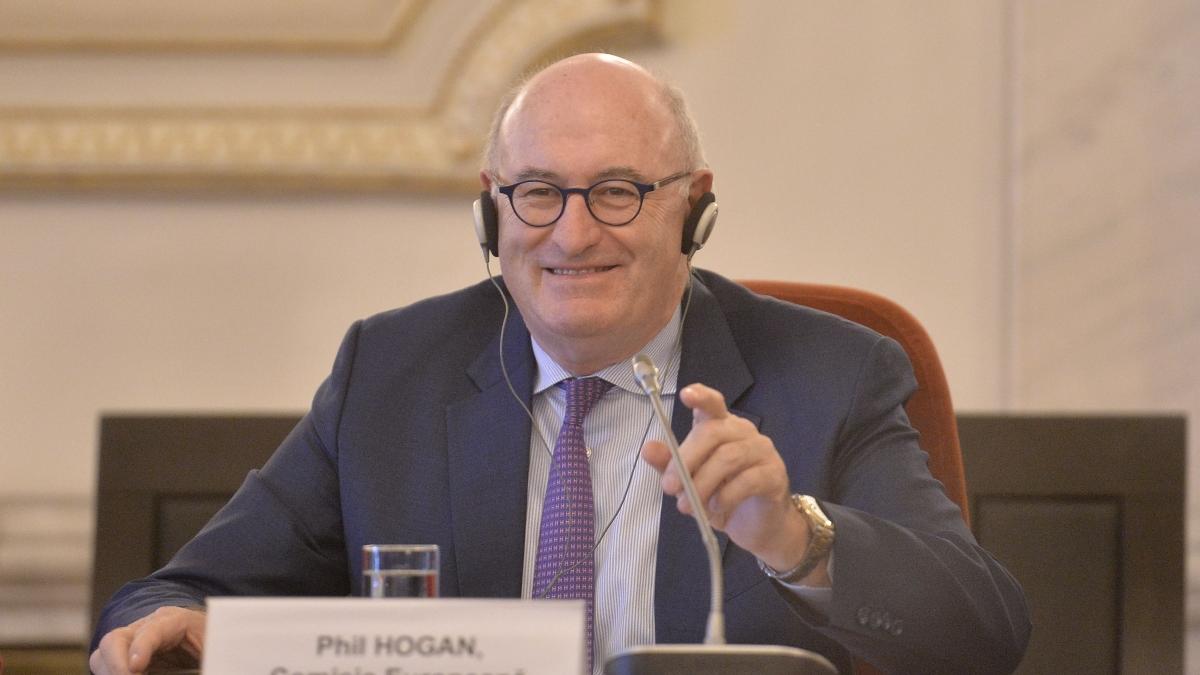Demnitari de rang înalt luați de valurile pandemiei