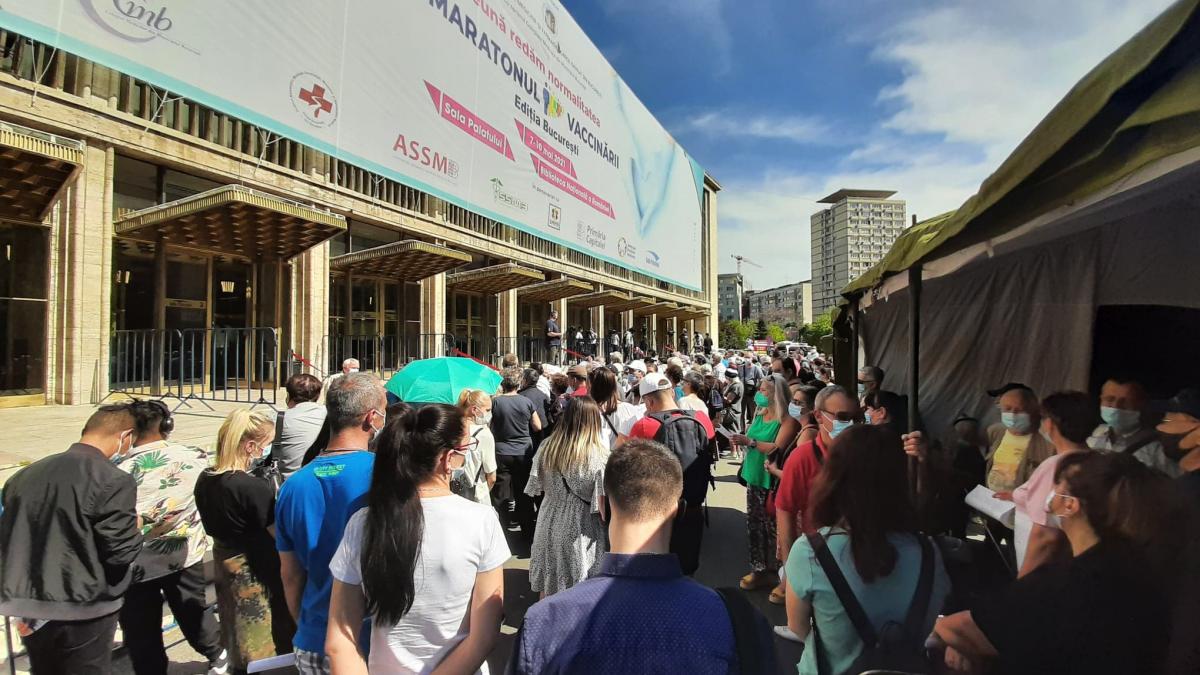 Florin Cîțu, la maratonul de vaccinare din București: România, mai aproape de normalitate