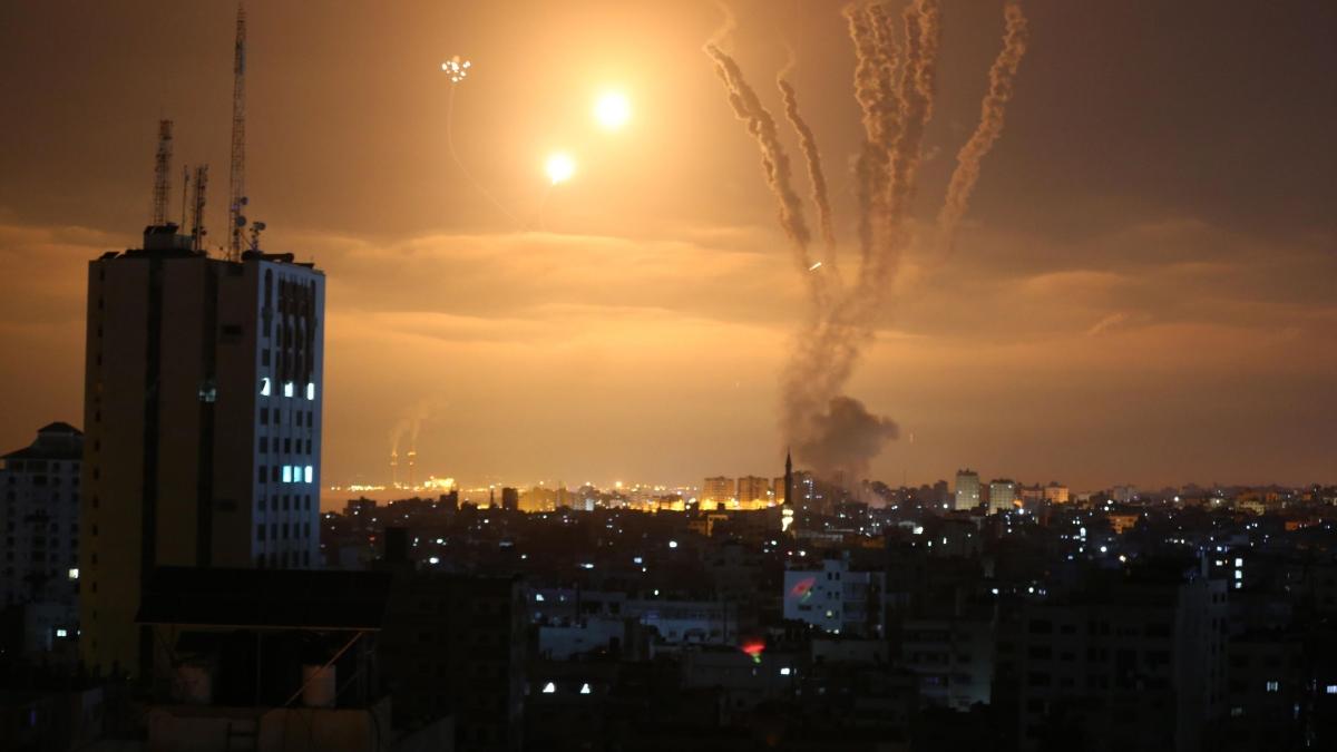 Israelul atacă poziţii islamiste din Liban după un atac cu rachete