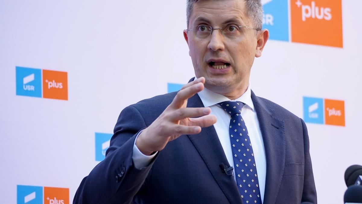 USR-PLUS vrea să introducă și ne-funcționarii publici în legea privind conflictul de interese