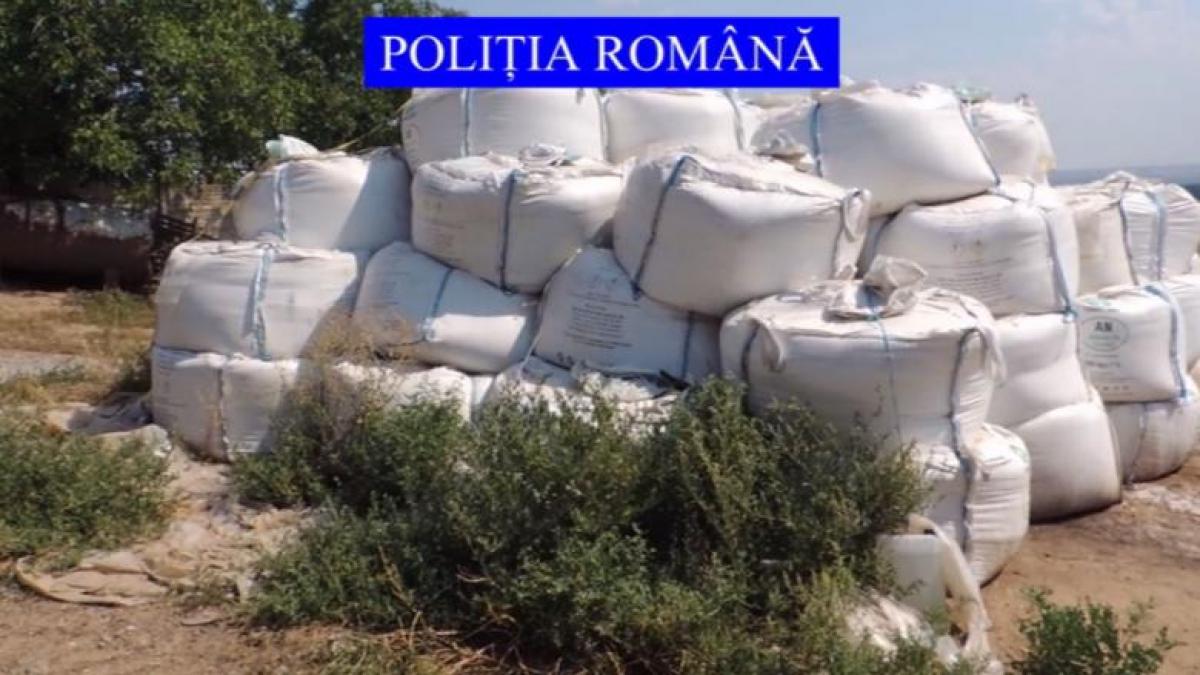 Peste 77 de tone de deşeuri fără documente complete, depistate în Vama Giurgiu