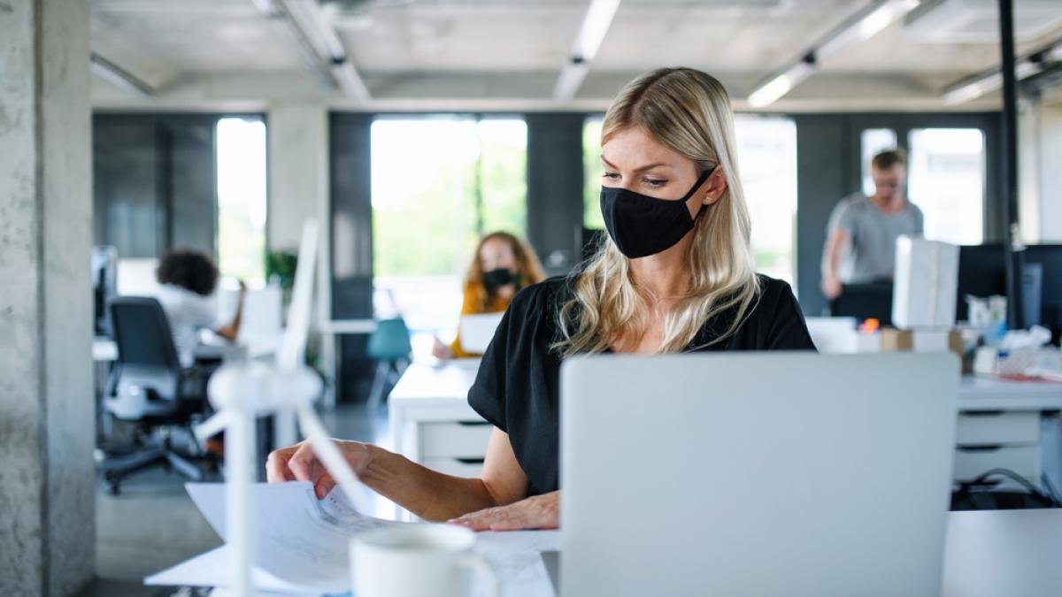 Salariul mediu net a crescut nesemnificativ în aprilie 2021