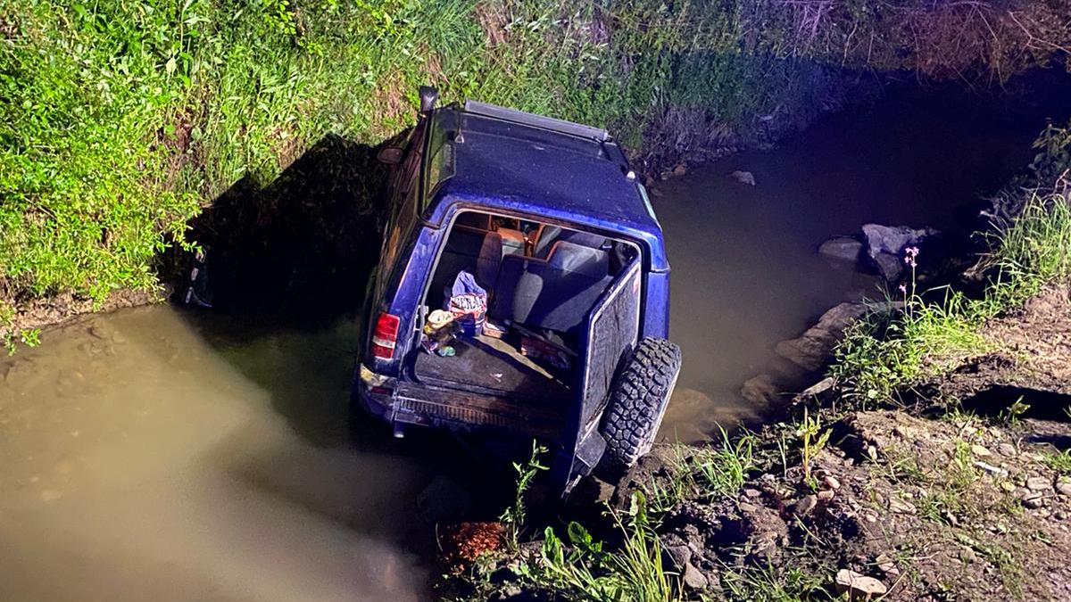 Accident în Bistrița-Năsăud: Cinci tineri au plonjat cu mașina în râul Gersa