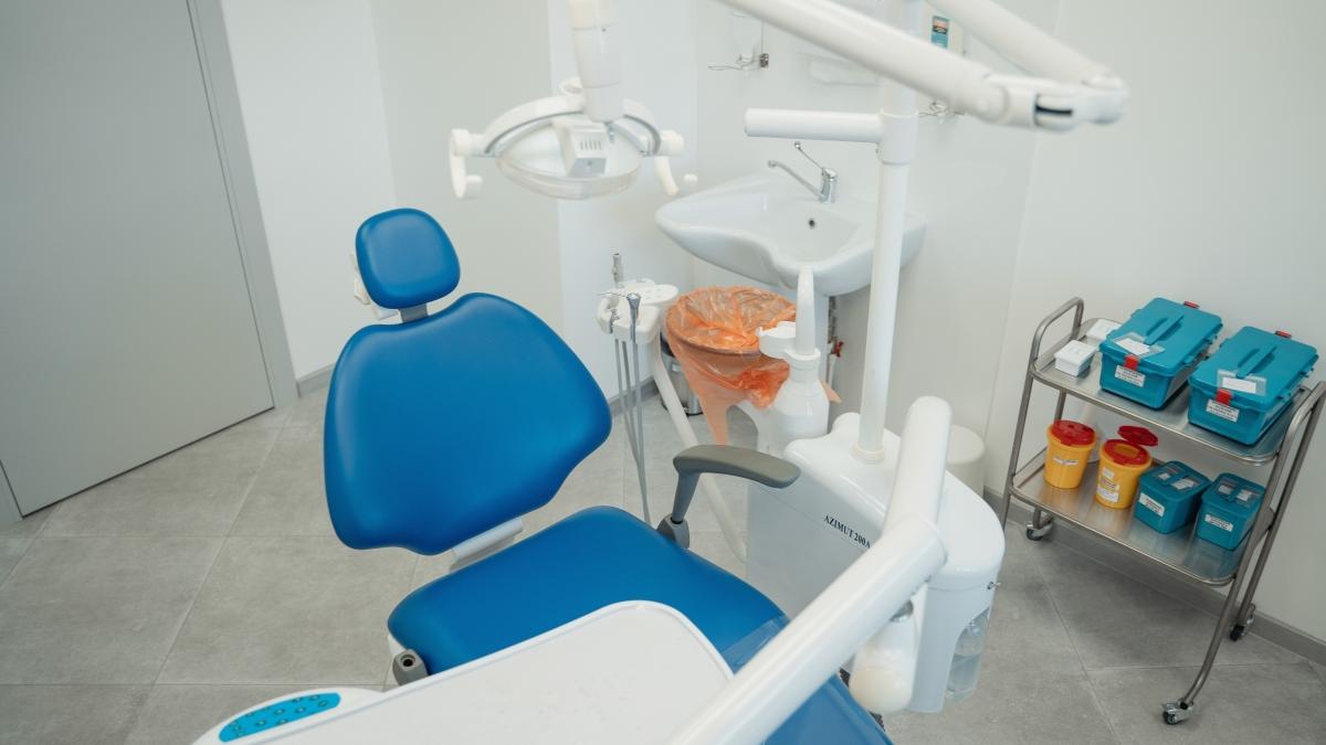 Igiena dupa implant dentar