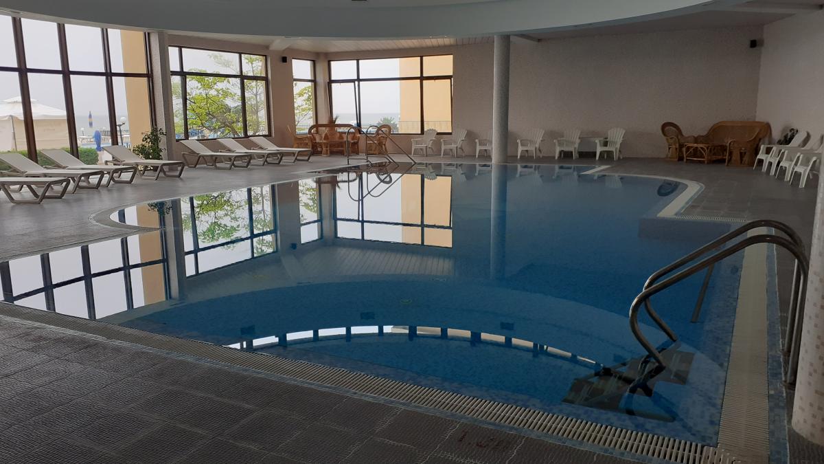 Șase copii au ajuns de urgență la spital, după ce s-au INTOXICAT cu clor în piscina unui  hotel din Mamaia