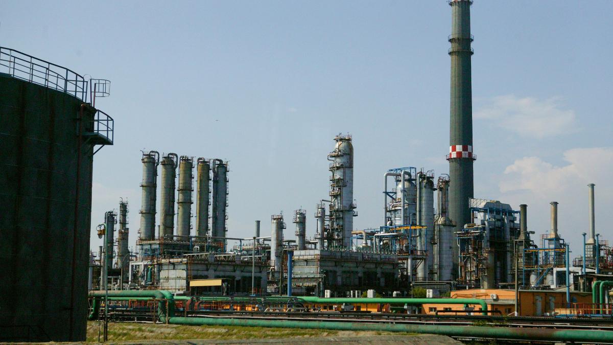 Calitatea aerului a fost afectată de incendiul de la Petromidia, fără a fi nevoie de evacuare