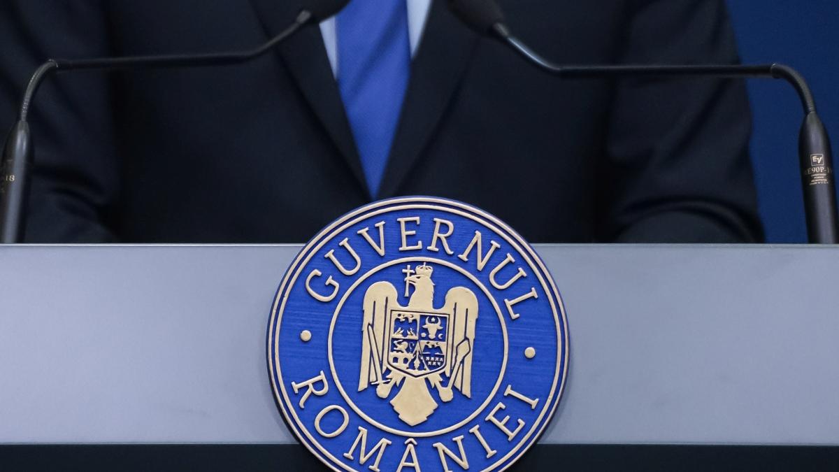 Guvernul Cîțu își personalizează materialele publicitare cu ajutorul unei firme deținute de un  fost deputat FDSN-PDSR