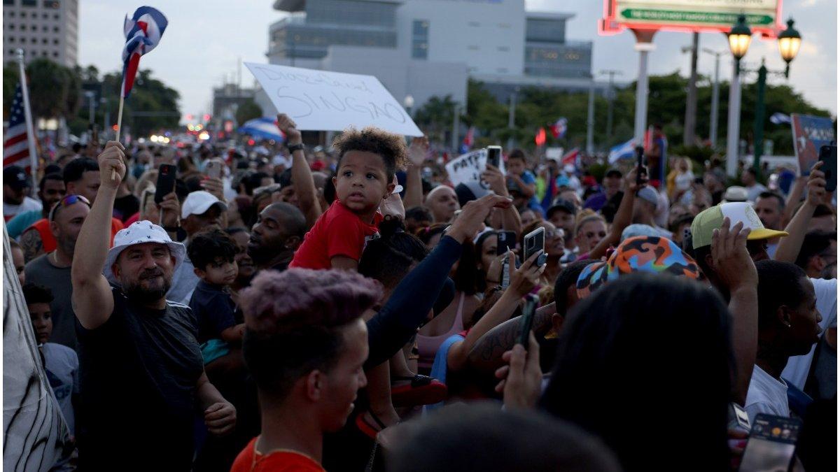 UPDATE Proteste în Cuba. Autoritățile reprimă manifestațiile și neagă amploarea acestora