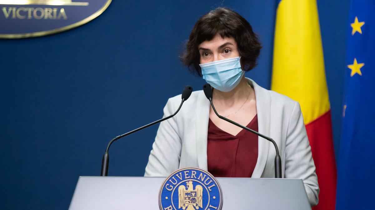 Tranzacție economică interesantă a Andreei Moldovan, chiar în timp ce i se pregăteau actele pentru angajarea la OMS
